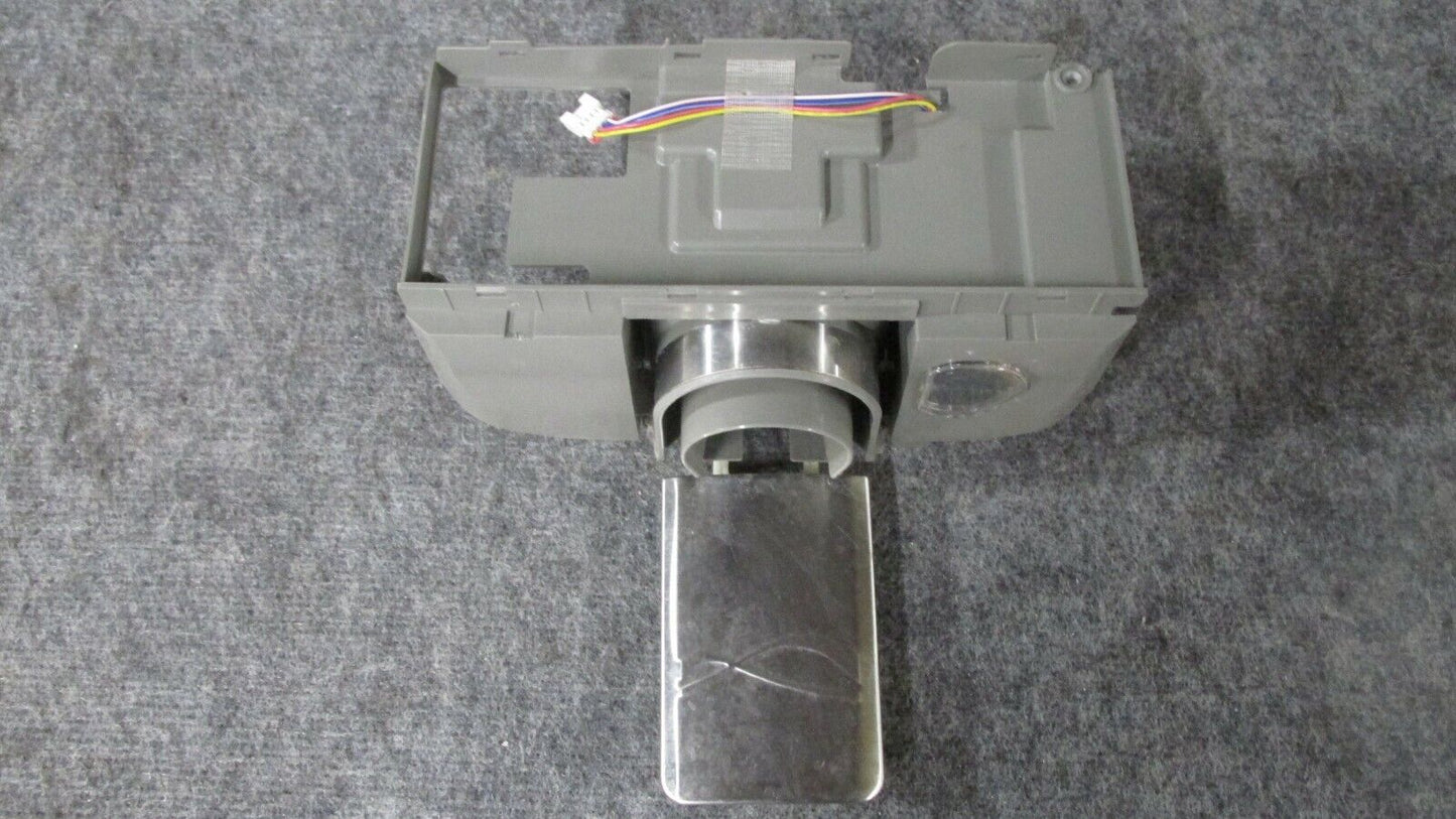 Entonnoir pour réfrigérateur LG ADW73149906