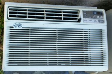 LG HBLG8004R Room Air Conditioner