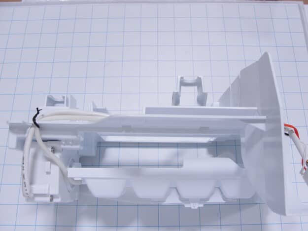 Machine à glaçons pour réfrigérateur LG 5989JA1005D